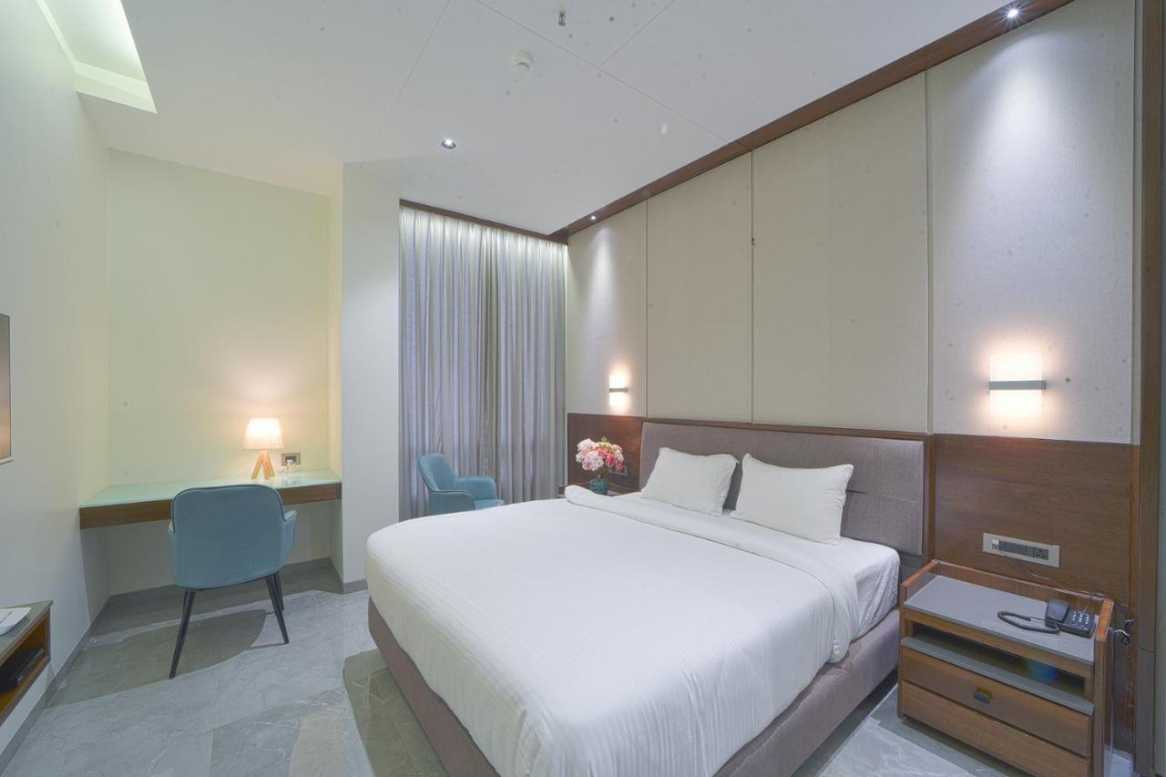 Hotel Devgiri Inn And Restaurant Sangli Экстерьер фото